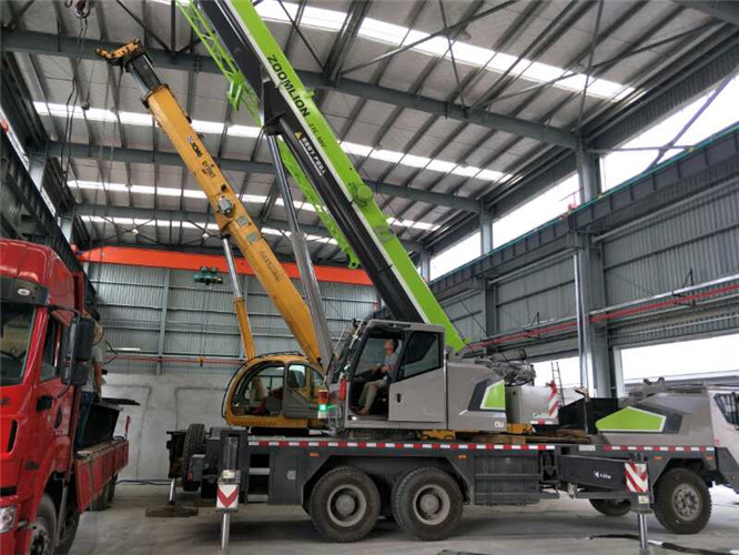 九龙坡区高空车出租需要注意哪些安全事项？