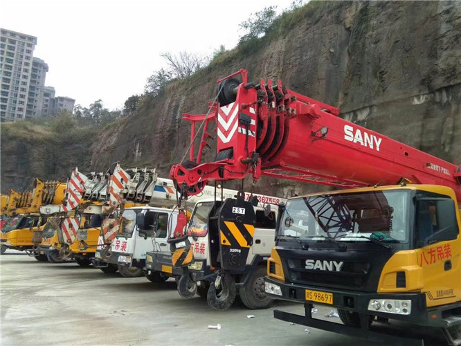 九龙坡区吊车出租按什么计费？台班费、单次费、里程费怎么算？